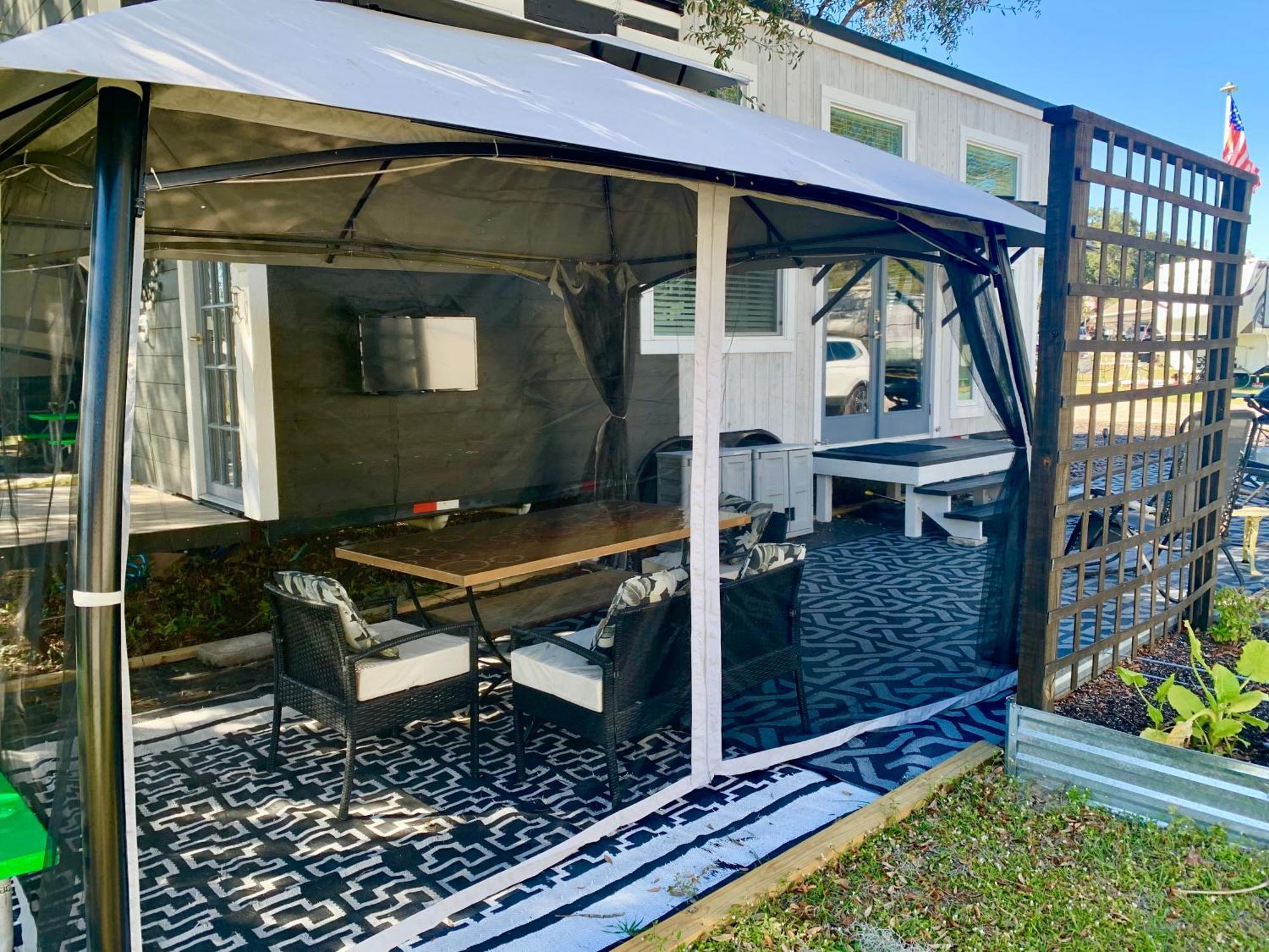 Villa Pet Friendly, Modern Tiny House In Vibrant Clermont Exterior foto